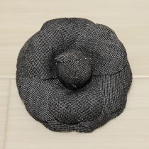 黒デニムカメリアコサージュ