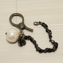 パール使いグローブホルダー