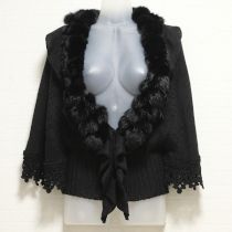 黒ファー付きニットカーディ