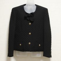 黒金ボタンキルティングジャケット