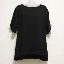 黒ベロア使いニットチュニック