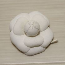 白カメリアコサージュ