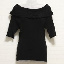 黒モチーフ付きオフタートルセーター【L】