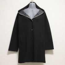黒フード付きリバーシブルニットコート