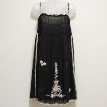 黒刺繍入りシフォンキャミチュニック