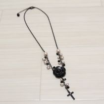 黒系薔薇モチーフ付きロザリオ