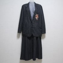 黒花瓶刺繍デニムスーツ