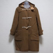 ベージュダッフルコート