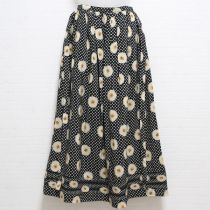 黒ドット雛菊ポリスカート