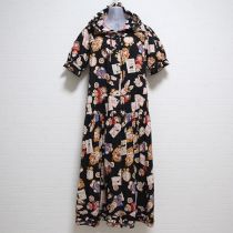 黒マッドハッタープリントワンピース