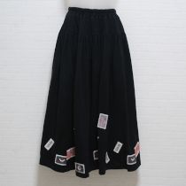 黒ワッペン付カットソースカート