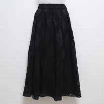黒コットンシルクアーガイル刺繍スカート