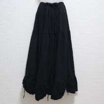 黒ピコフリル使いシーチングスカート