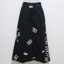 黒マーガレットワッペンスカート【M】