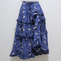 青花盗みうさぎたくし上げスカート