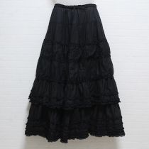 黒裾段々ローンスカート