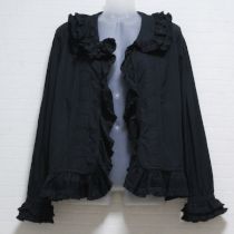 黒フリルオーバーブラウス
