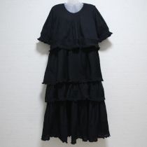 黒ピンタック段々ワンピース