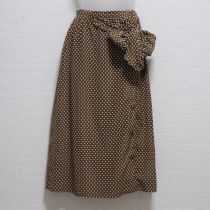 ベージュ系水玉サッシュ付きポリスカート