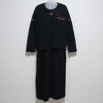 黒花&ロゴ刺繍カットソーカーディガン&ワンピース