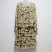 ベージュ系花柄シフォン段々ブラウス&スカートストール付