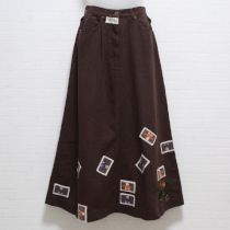 こげ茶ダッフルくま刺繍スカート