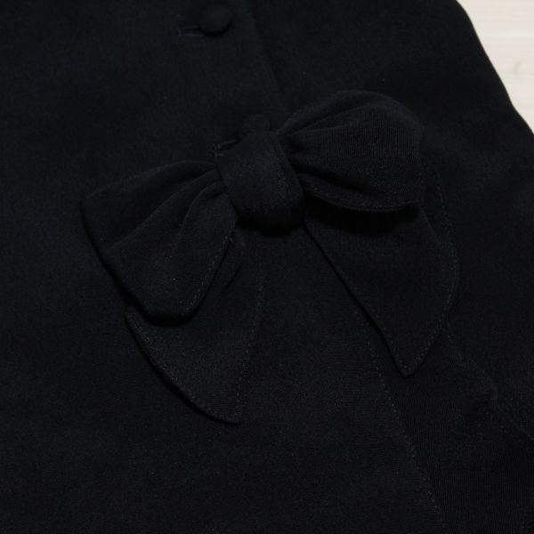 黒裾フリルスカート