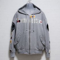 グレーワッペンスウェットパーカー