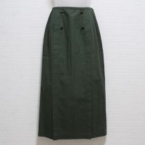 カーキタックスカート
