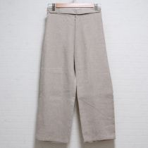 ベージュ麻パンツ