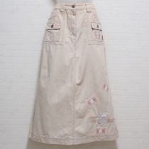 ベージュホワイトラビット刺繍スカート【L】