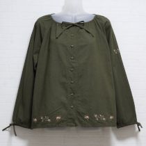 カーキロゴ花刺繍ブラウス