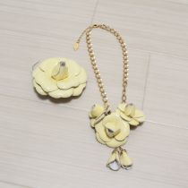 黄系エナメル薔薇ネックレス&コサージュ