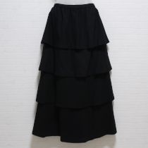 黒段々スカート
