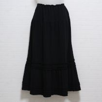 黒フリル使いカットソースカート