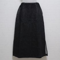 黒デニムスカート
