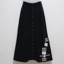 黒ワッペンカットソースカート