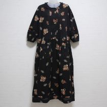 黒花かごワンピース