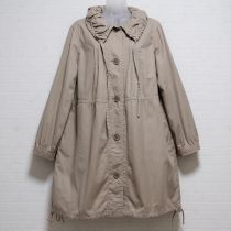 ベージュ薄手コート