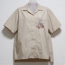 ベージュギンガムうさぎ刺繍シャツ