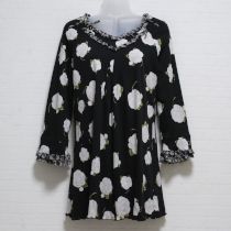 黒カメリアフリル使いカットソー