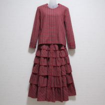赤チェックブラウス&段々スカート