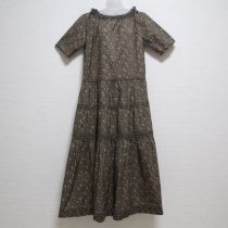 カーキ小花柄ワンピース