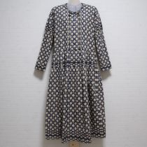 紺薔薇ブーケ更紗柄マトンスリーブワンピース