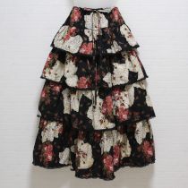 黒バラとレース柄段々スカート