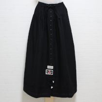 黒ネームワッペンリボン使いスカート