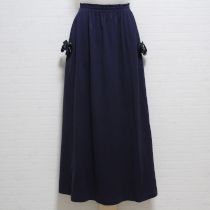 紺ロゴリボン使いカットソースカート