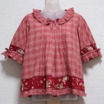 赤チェックフルールミニョンブラウス