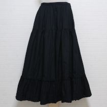 黒倒しタックスカート
