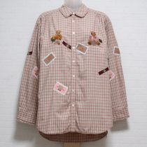 茶系チェックチロリアンくま刺繍ブラウス